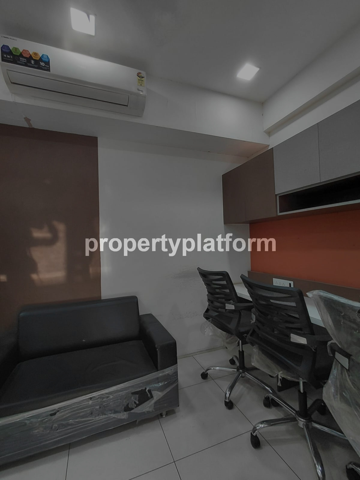 Office for Rent in Prahlad Nagar Ahmedabad