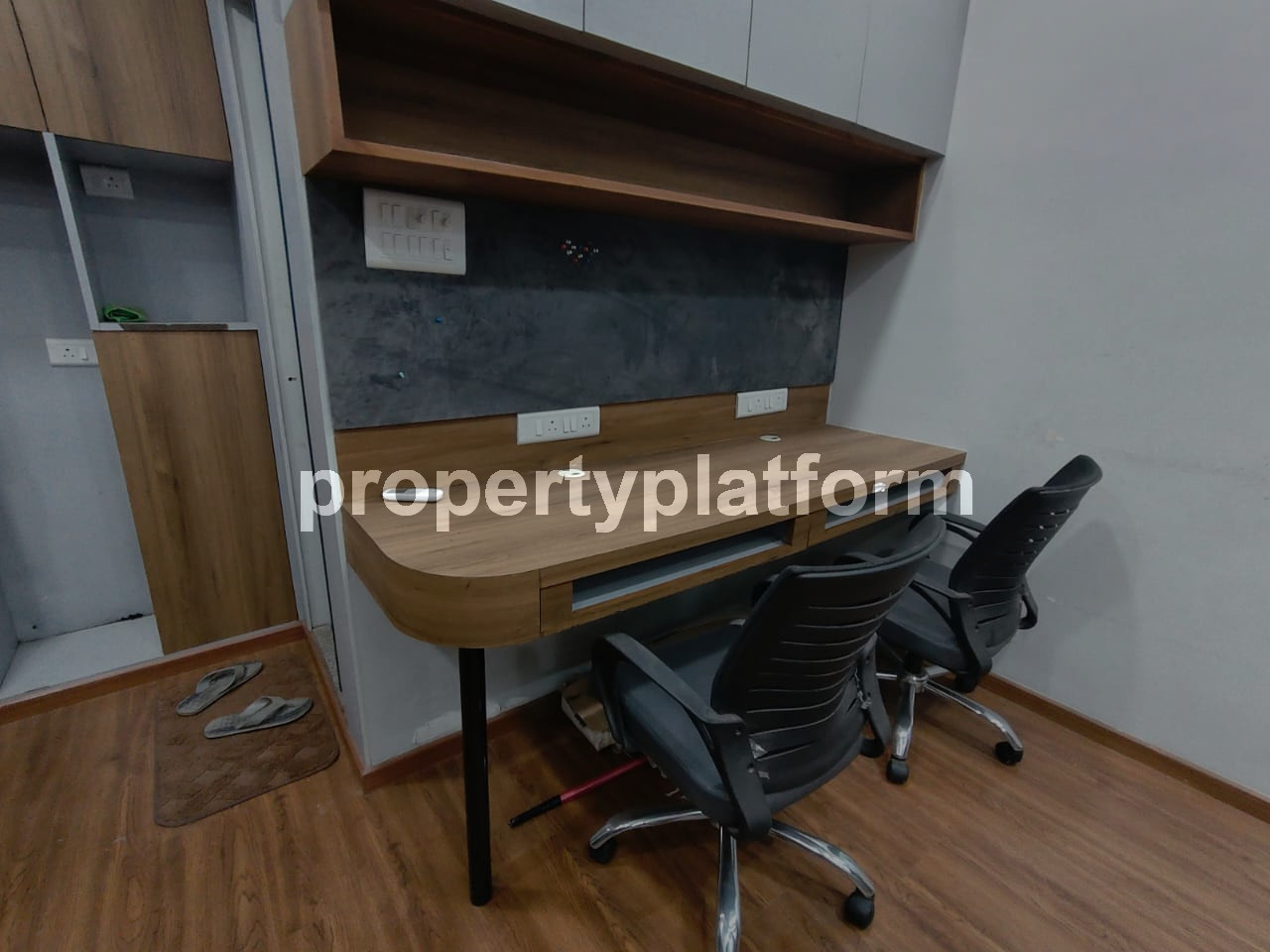 Office for Rent in Prahlad Nagar Ahmedabad