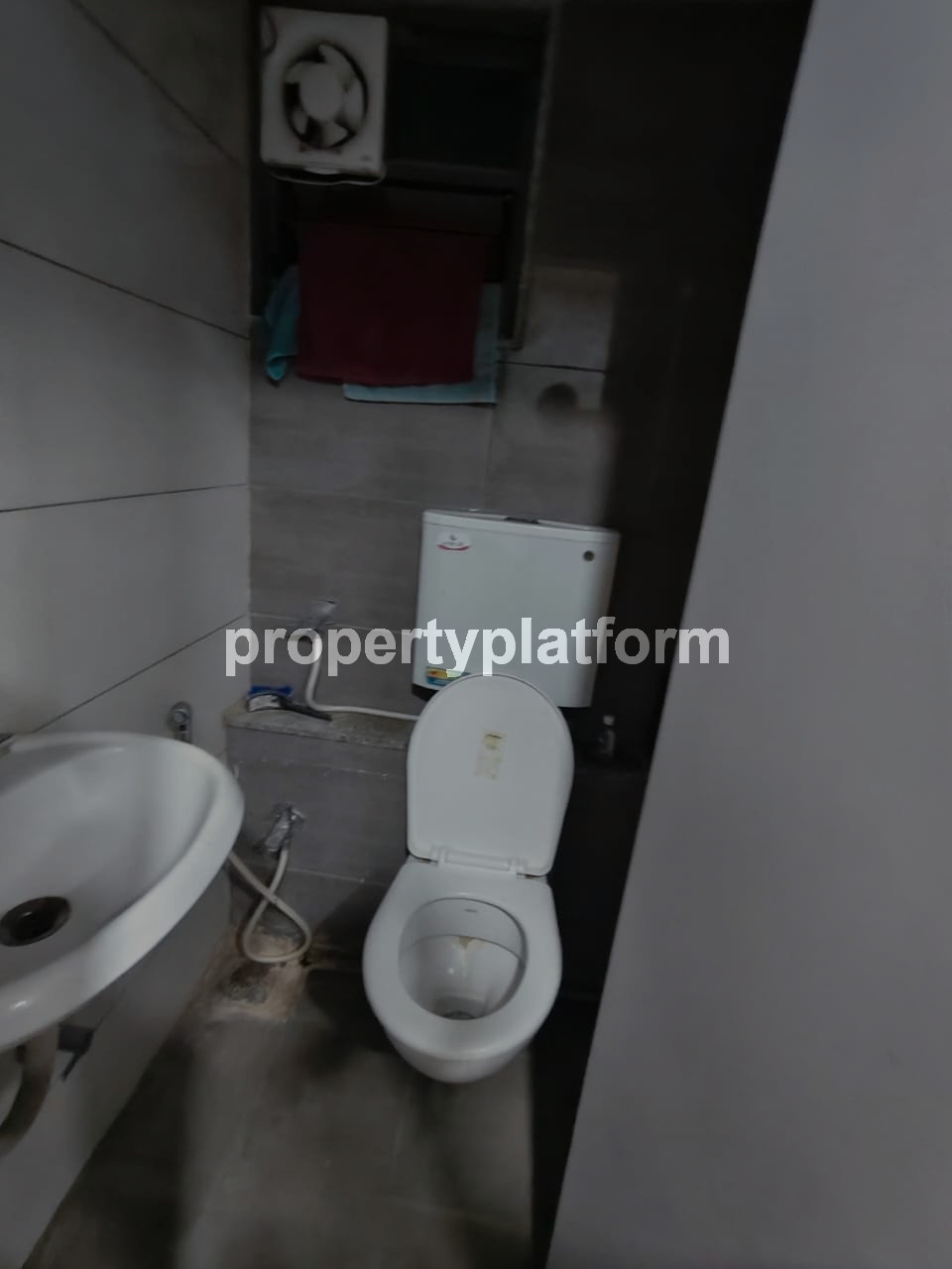 Office for Rent in Prahlad Nagar Ahmedabad