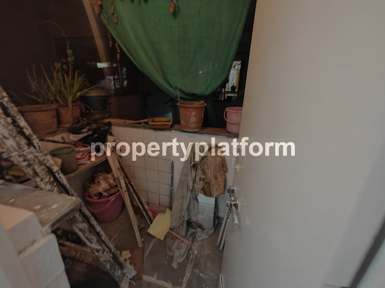Apartment for Rent in Satellite Ahmedabad