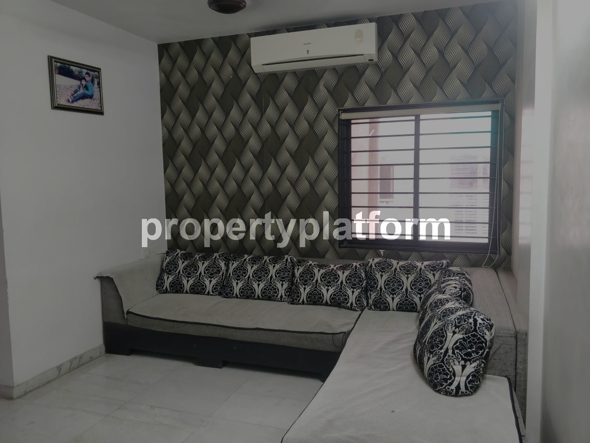 Apartment for Rent in Thaltej Ahmedabad