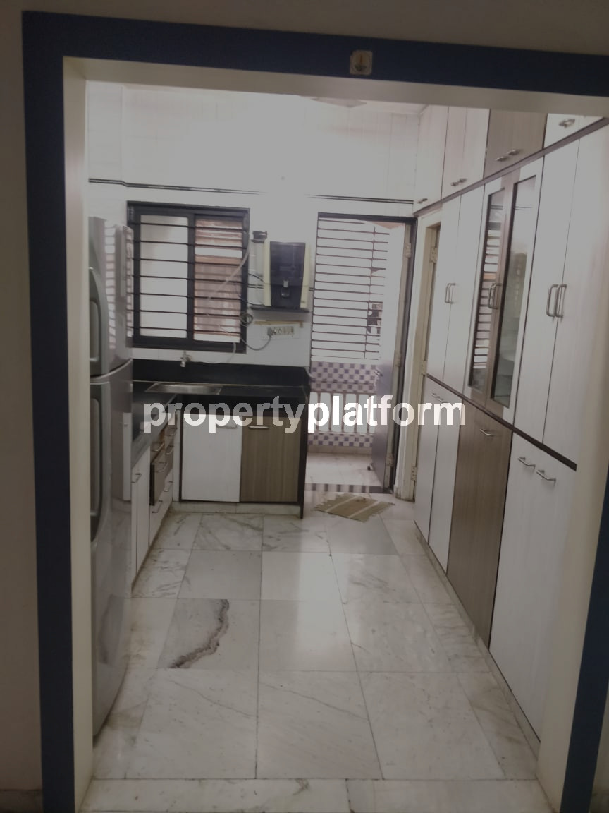 Apartment for Rent in Thaltej Ahmedabad